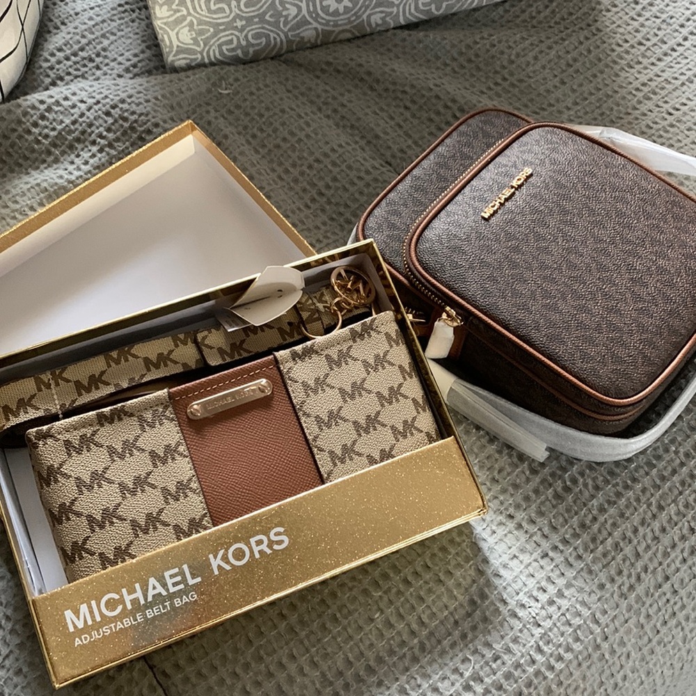 Authentic MICHAEL KORS side bag bundle NWT